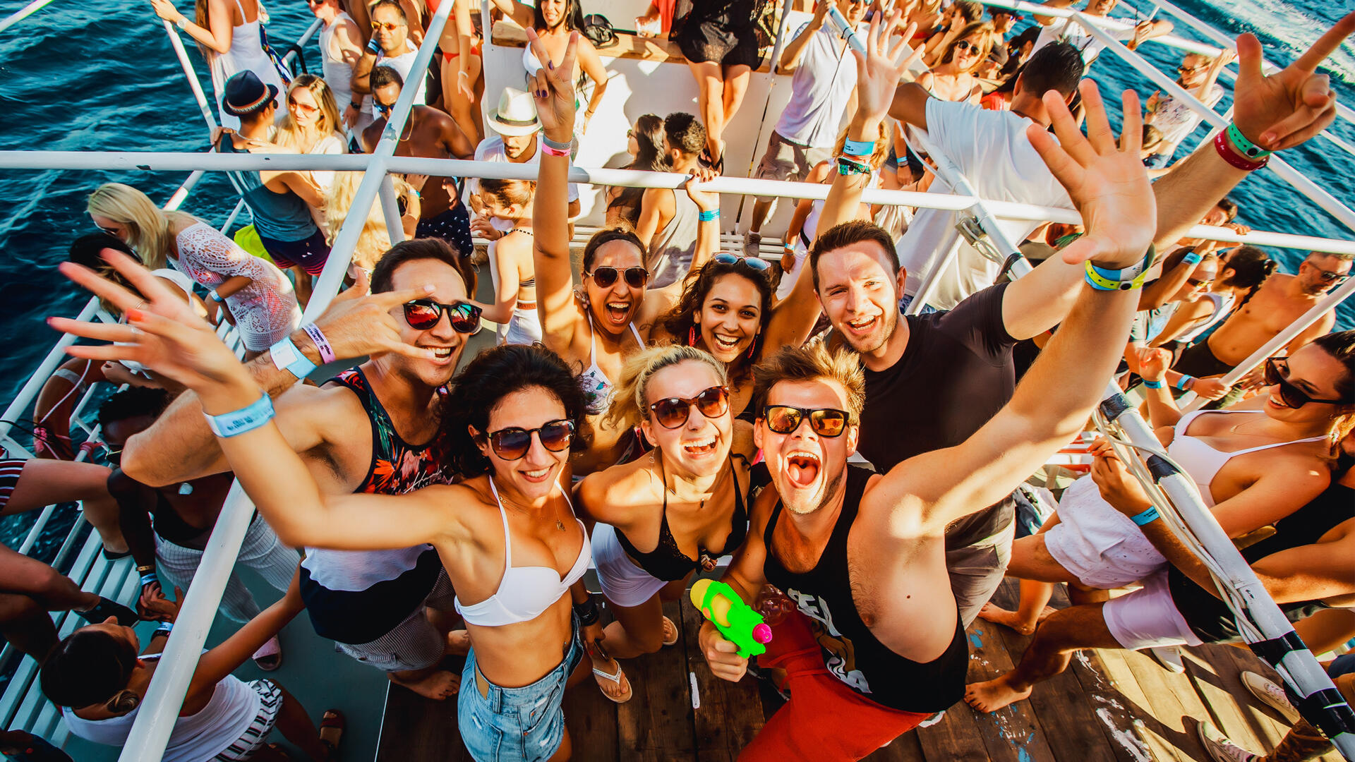 Salsa Party Boat